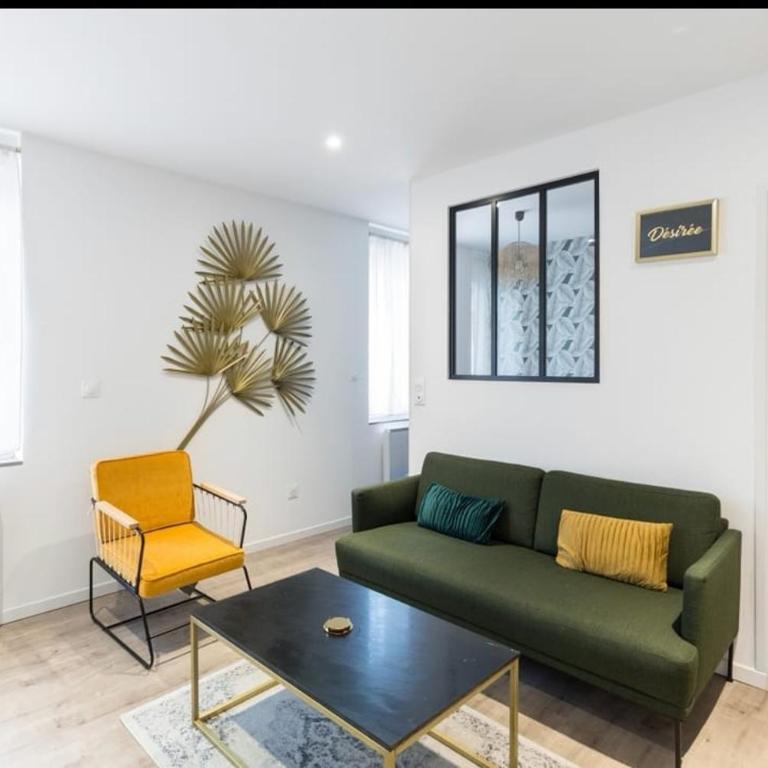 Désirée Logement Cosy et Charmant 1 er étage - Appartement 1 Chambre - 12