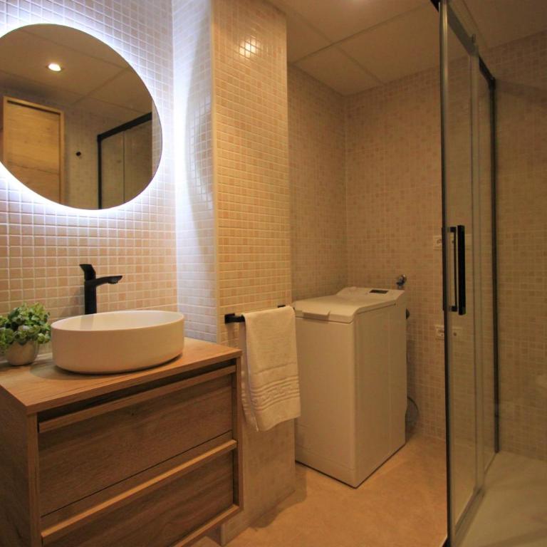 Apartamento Casaturis Playa y Montaña con parking en el centro de Alicante A130 - Two-Bedroom Apartment - 3