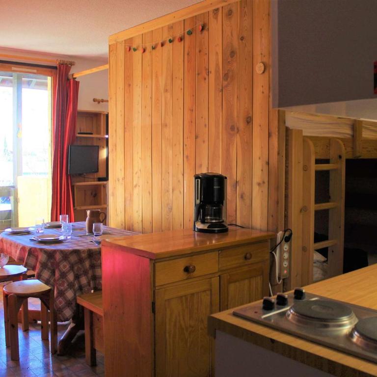 Studio cosy à Vars Sainte Marie, 4 couchages, balcon sud, à 300m des pistes et commerces - FR-1-330B-202 - Apartment - 4