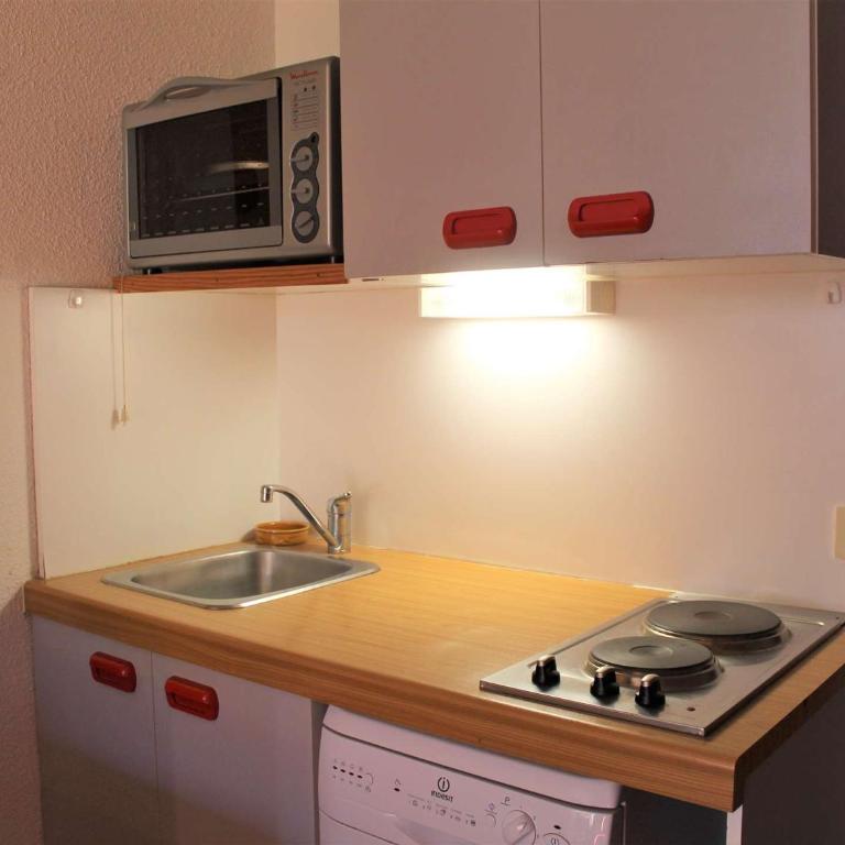 Studio cosy à Vars Sainte Marie, 4 couchages, balcon sud, à 300m des pistes et commerces - FR-1-330B-202 - Apartment - 8