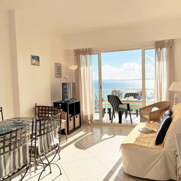 Appartement coquet 2 pièces avec terrasse au Lavandou, 4 couchages, vue exceptionnelle plage - FR-1-251-289 - Appartement (4 Adultes) - 13