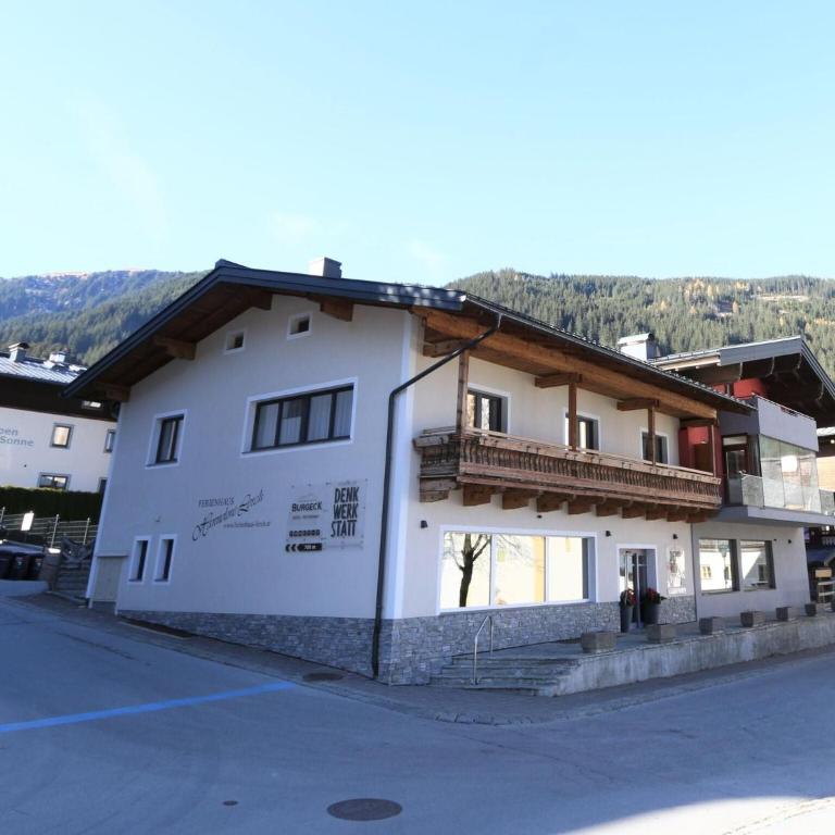 Alpine Escape Krimml - Ferienhaus mit 3 Schlafzimmern - 1