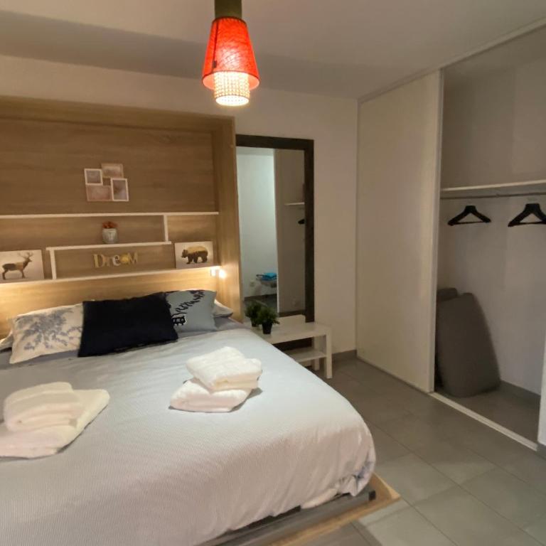 Studio Chic Little Bohême proche hôpitaux, 15 mn du centre - Appartement 1 Chambre - 18