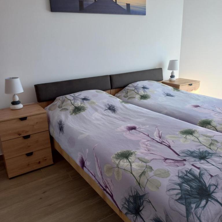 Sea View Dobra Voda - One-Bedroom Apartment - 10