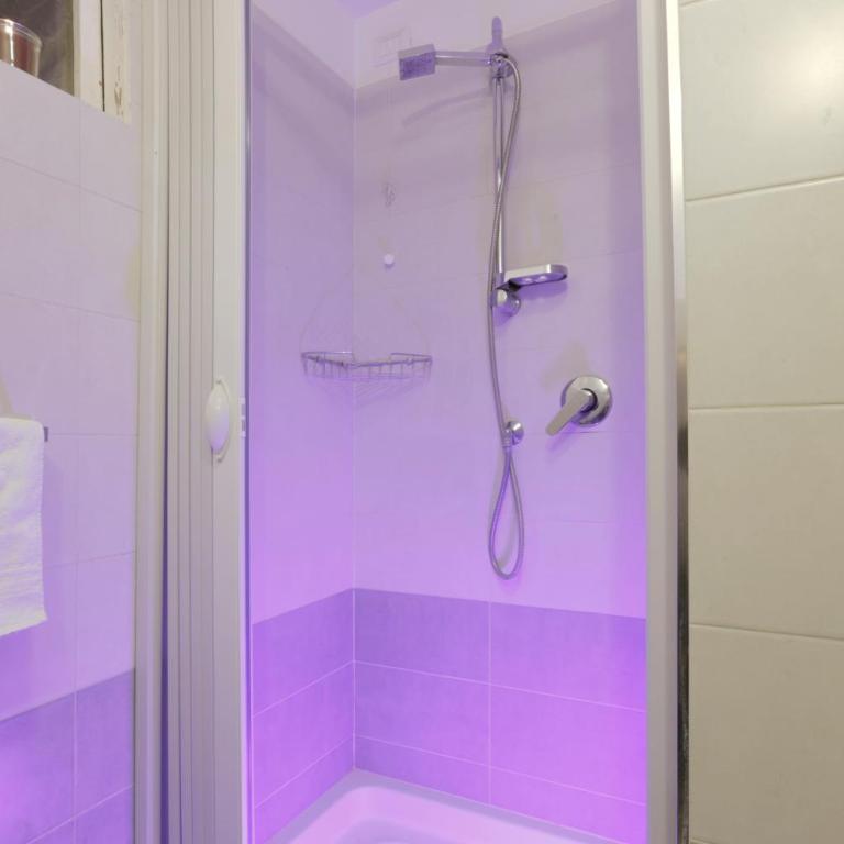 SANTA CROCE GUEST HOUSE - Camera Matrimoniale con Bagno in Comune - 6