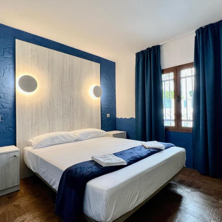 Sunazul - Three-Bedroom Apartment - 17