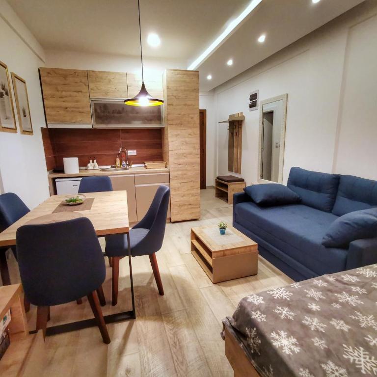 Apartman Pahulja - Milmari - Apartment with Mountain View - 9