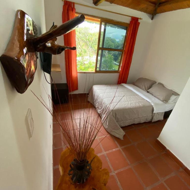 CABAÑA LOS NOGALES - Habitación Doble Familiar - 7