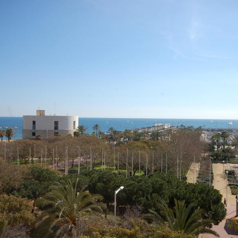Lets Holidays Apartment Sea Views in Barcelona - Two-Bedroom Apartment with Sea View - 4