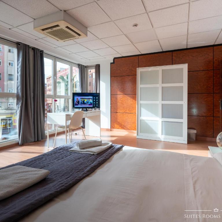 Suites Rooms Valencia - Standard Double Room with Shared Bathroom - 9