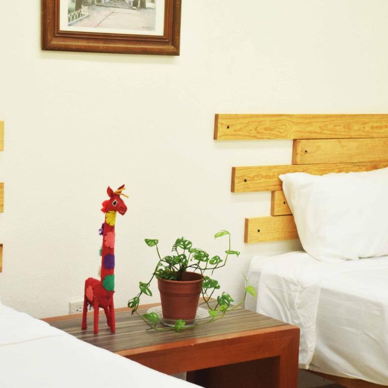 Hostal Casa Bohemia - Economy Quadruple Room - 1