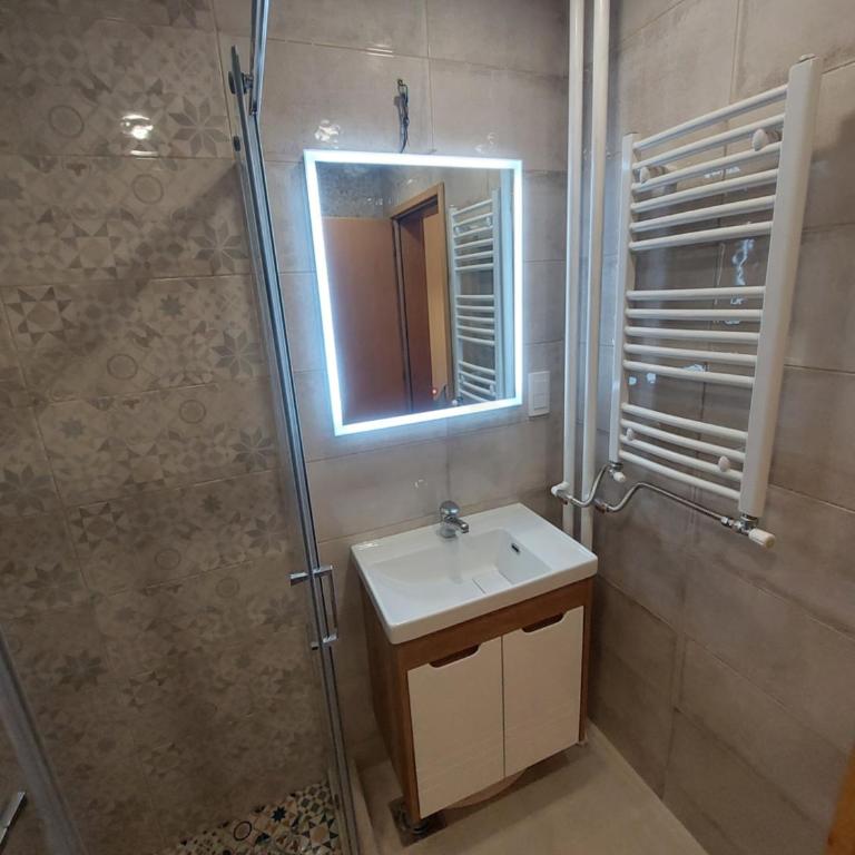 Apartman-Vila Nikola, 064jedansedamdvatridevetnulatri - One-Bedroom Apartment - 9