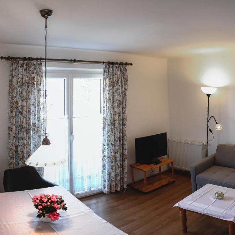 Appartements Ferienwohnungen Alpenblick - Apartment mit 1 Schlafzimmer und Balkon - 8