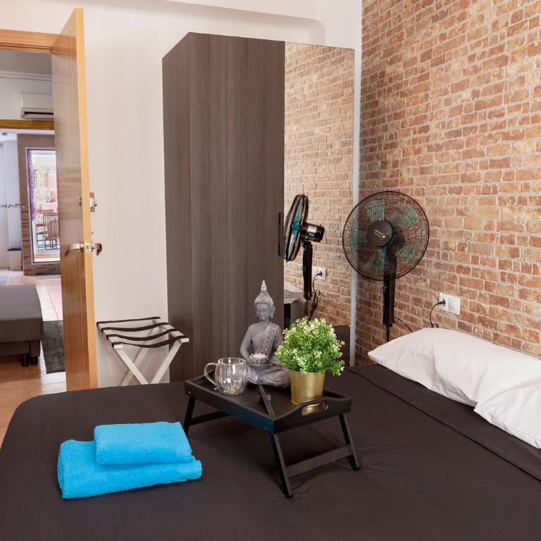 Artsy Large Getaway - 2 Bedroom w HUGE patio - Great for families and Digital Nomads - Two-Bedroom Apartment - 23