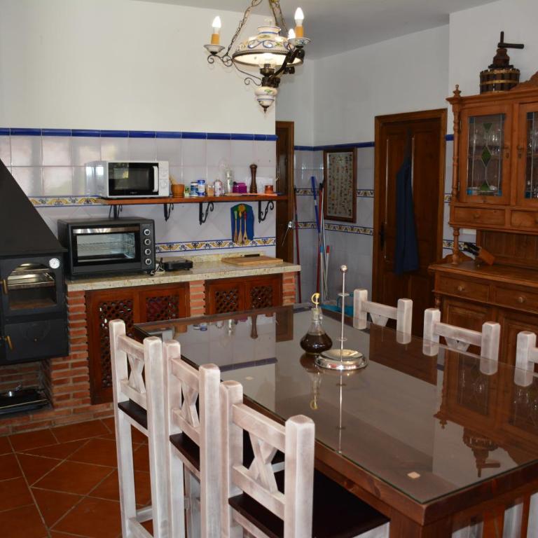 Cortijo Los Arcos - Lujo rural con piscina y vistas espectaculares en Málaga - Five-Bedroom House - 40