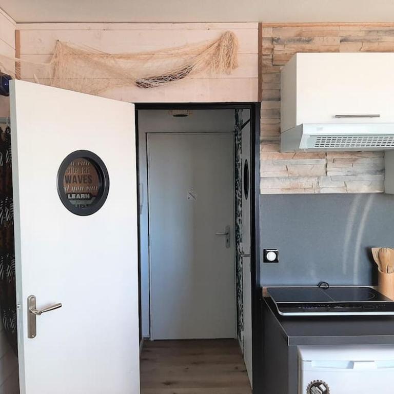 Songe Tropical-InvIRI. Studio CHU. Parking Aisé. - Appartement 1 Chambre - 8