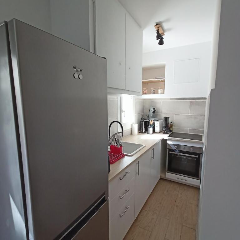 T2 rénové en RDC avec cour, Intra Muros Avignon - Appartement 1 Chambre - 3