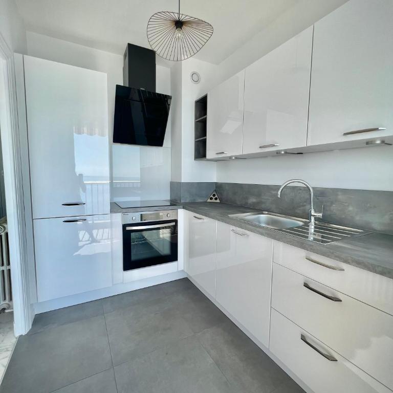 SEAVIEWS BY JENNI MENTON, LA SUITE, Superbe Front de mer, top emplacement avec terrasse et parking! - Appartement 1 Chambre - 28