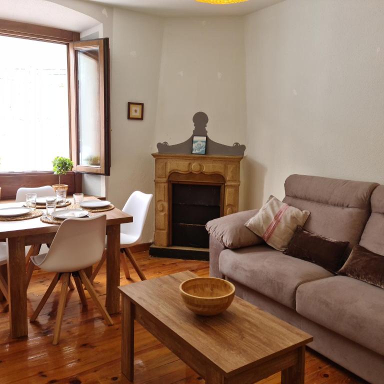 Espectacular apartamento reformado en edificio histórico, con WIFI - Appartement 2 Chambres - 23