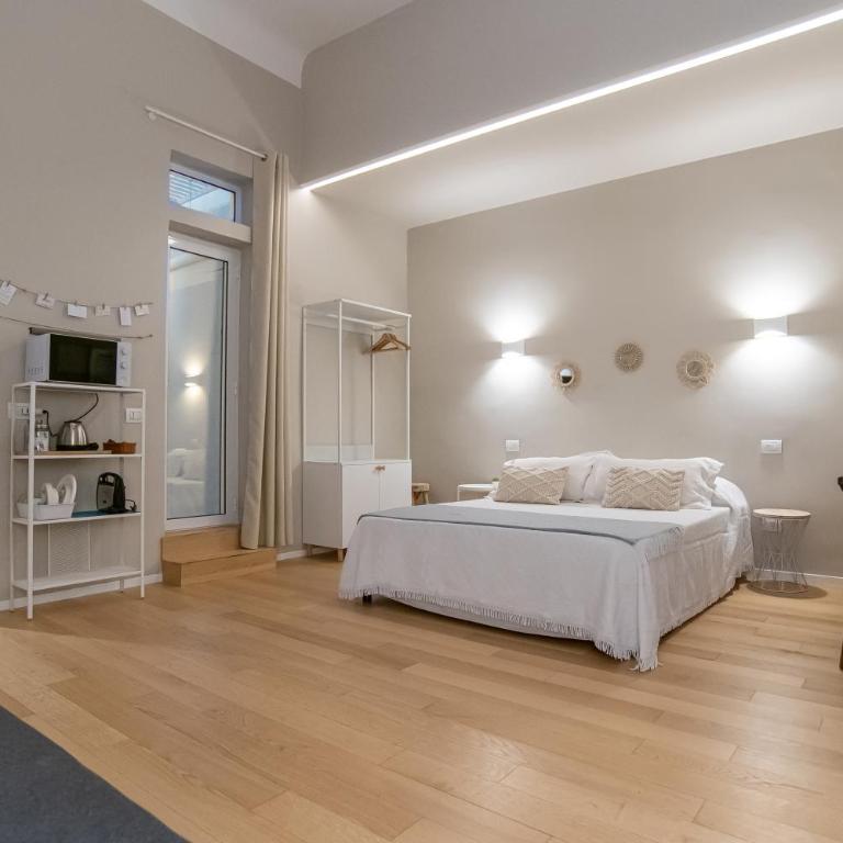 Room24 L - One-Bedroom Apartment - 2