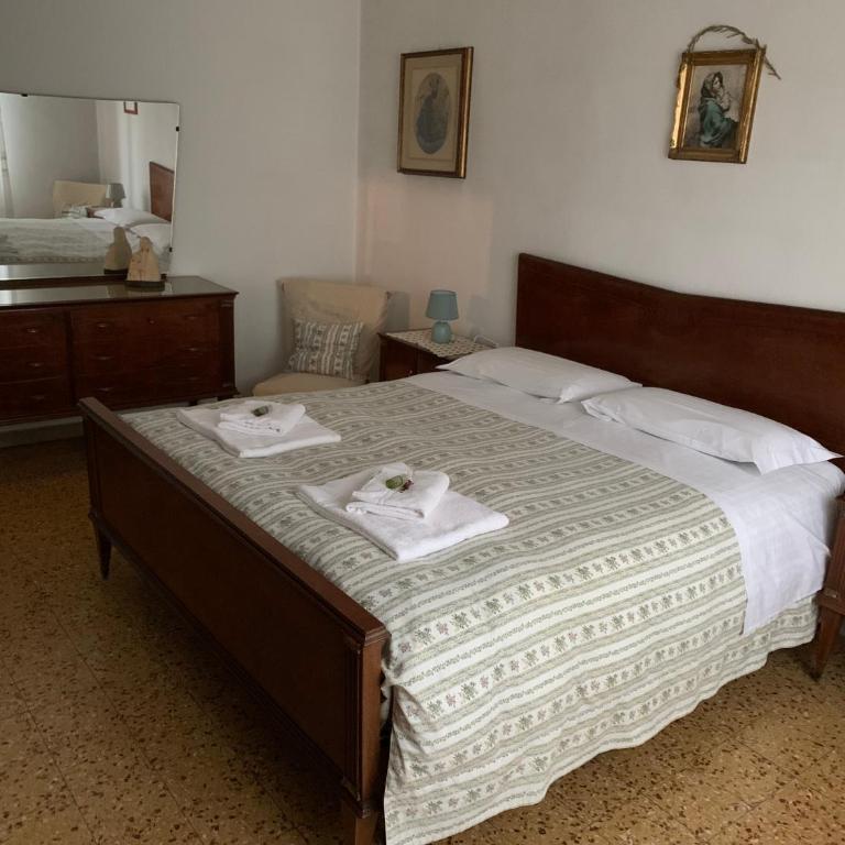 Spagna B&B - Camera Matrimoniale/Doppia con Letti Singoli con Bagno Privato - 1
