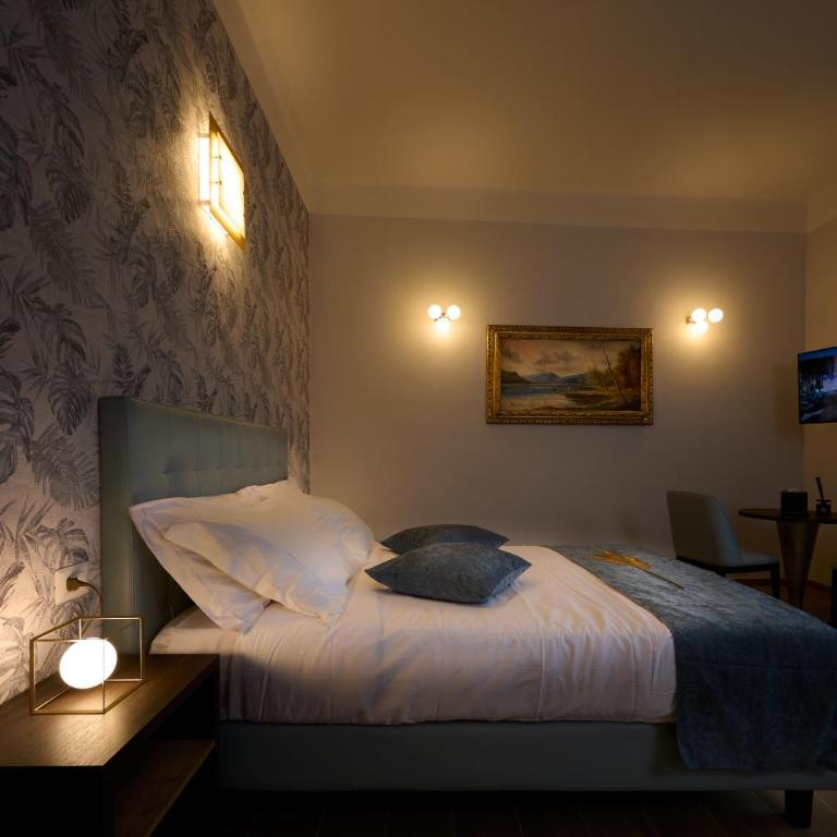D'AZEGLIO 62 LUXURY ROOMS - Camera Matrimoniale con Bagno Privato Esterno - 11