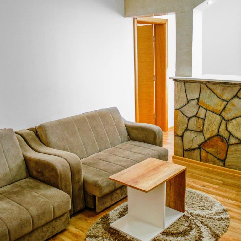 Dobricin Konak Apartmani - Apartment with Balcony - 11