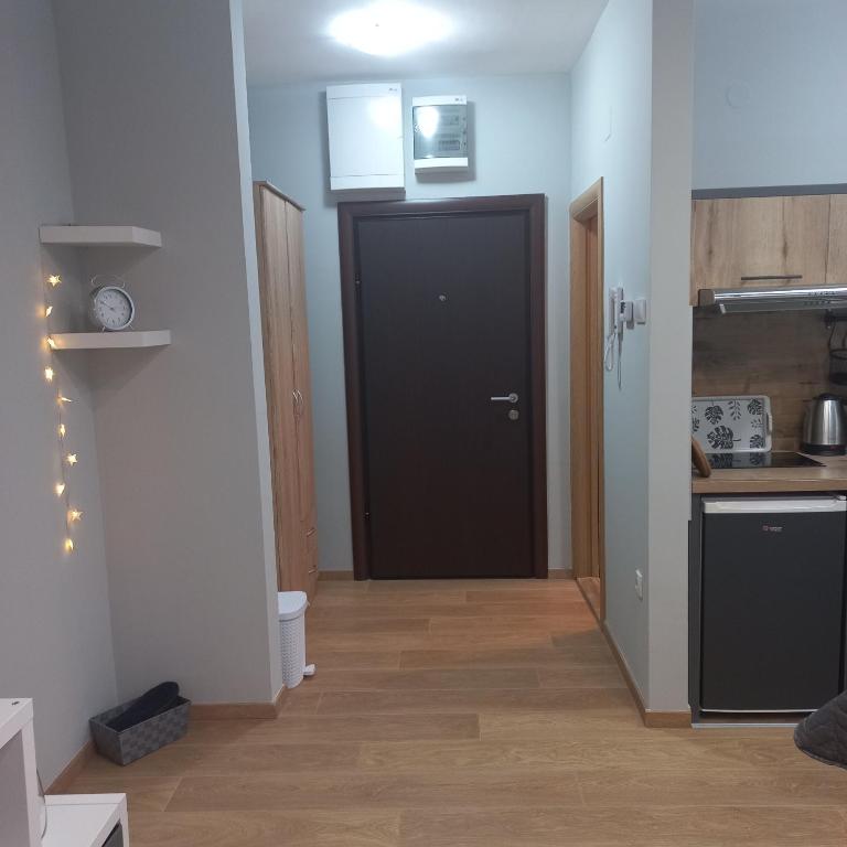 Apartman Lola - One-Bedroom Apartment - 12