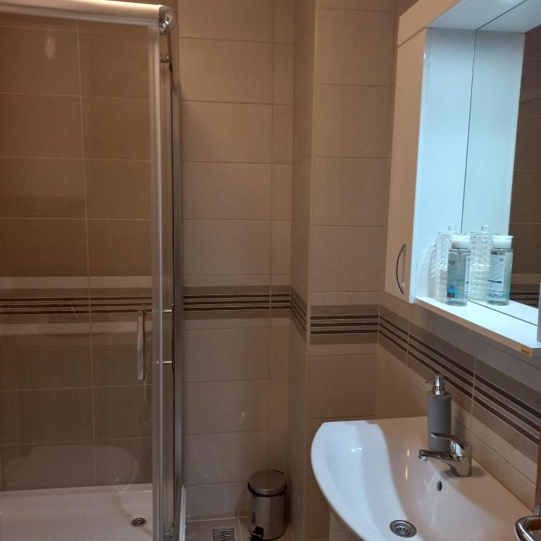Apartman Lola - One-Bedroom Apartment - 14