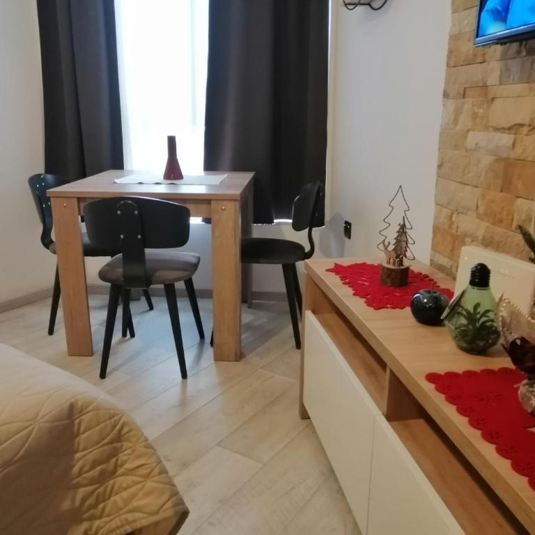 HUSKY Milmari - Apartman sa 1 Spavaćom Sobom - 12