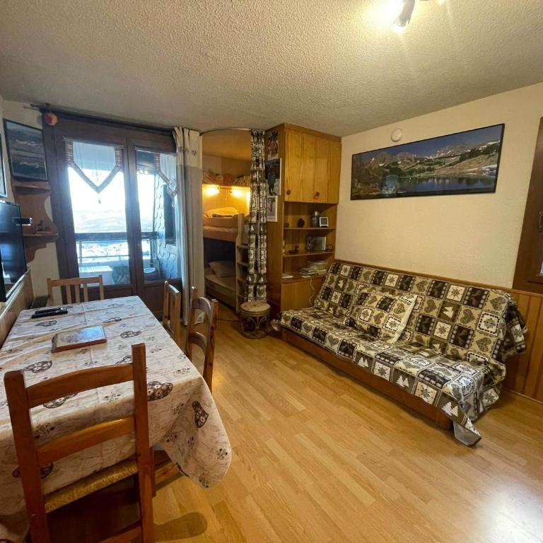 Studio avec loggia Les Angles - Superbe vue sur Lac et Montagnes - Apartment mit 1 Schlafzimmer - 6