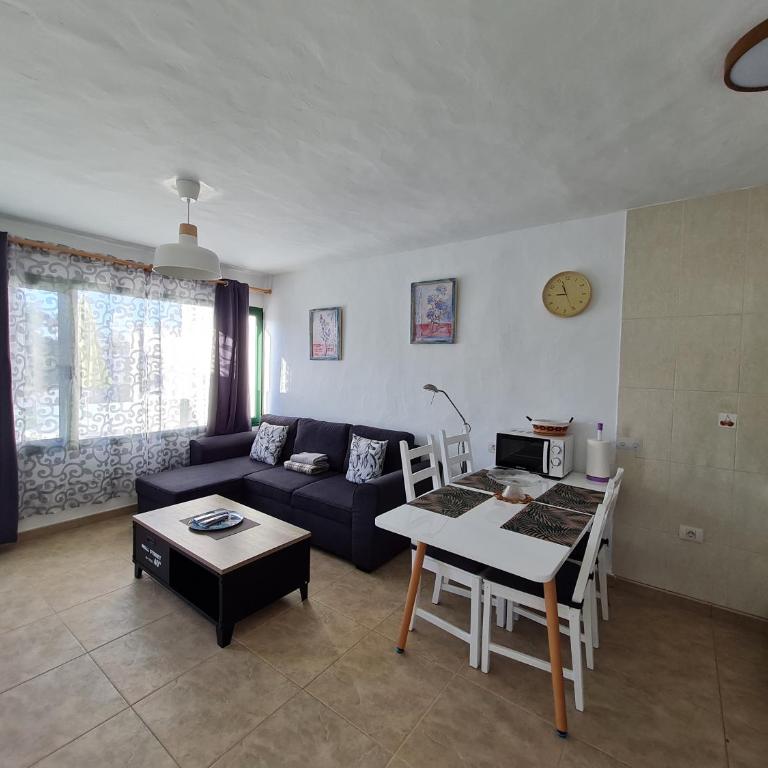 Gueldera Apartments - Apartment with Balcony - 16
