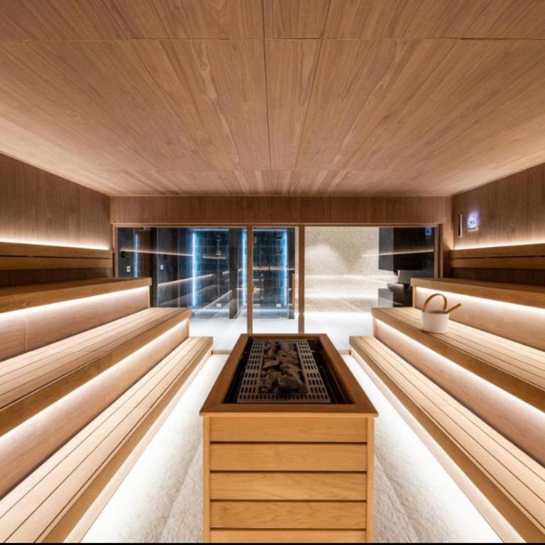 Woodside Lux Duplex - One-Bedroom Apartment - 31