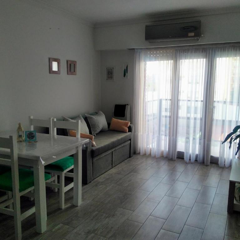 Depto a pocos metros del mar - One-Bedroom Apartment - 5