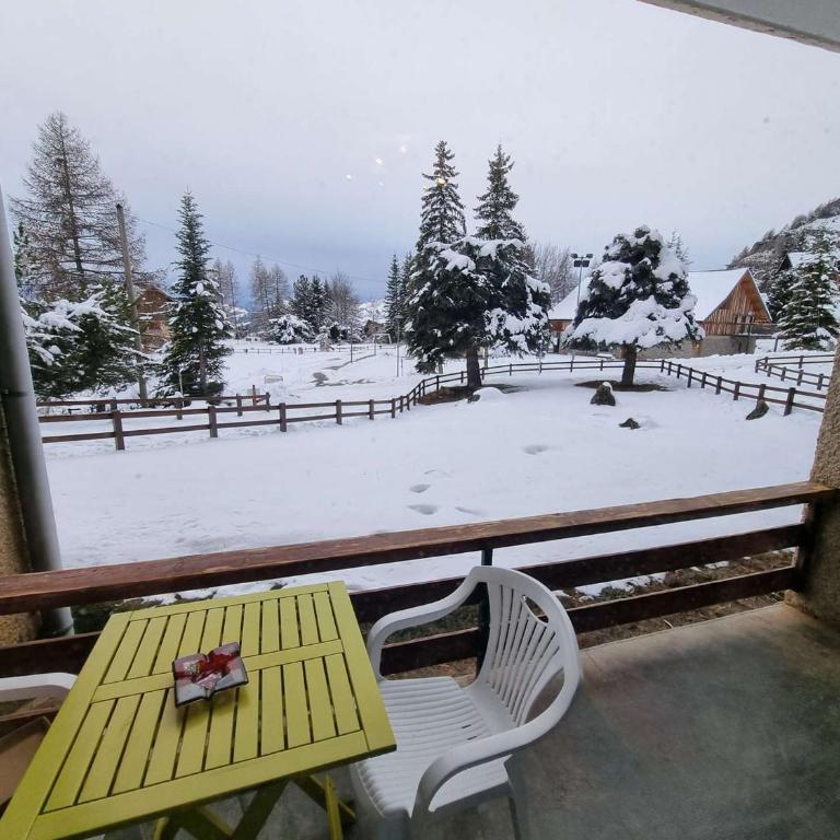 Appartement 2 Chambres - Terrasse - Centre Station - Parking - Appartamento con 2 Camere da Letto - 4