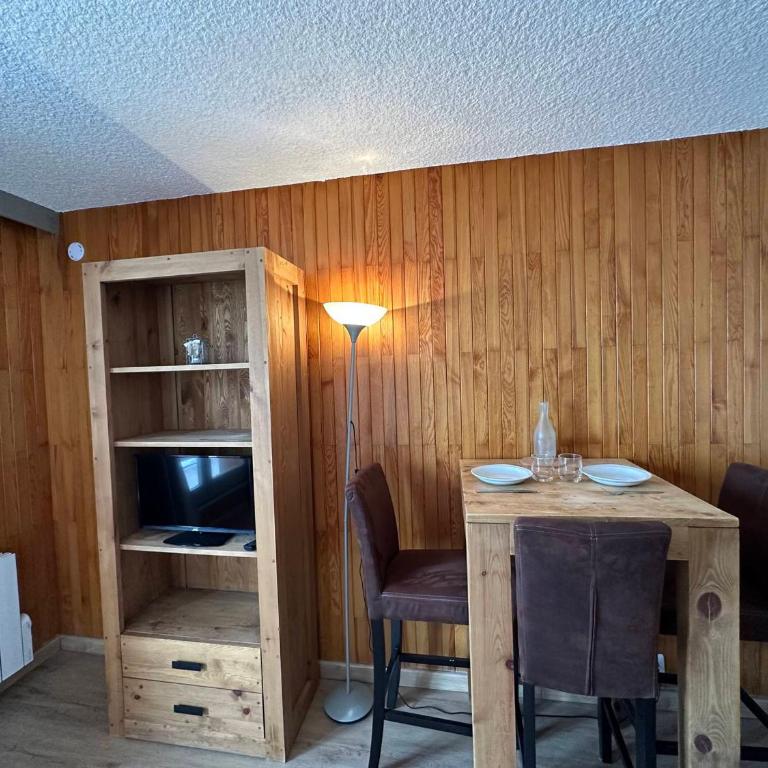 Studio confortable, ski aux pieds, proche centre, balcon privé - Studio - 6