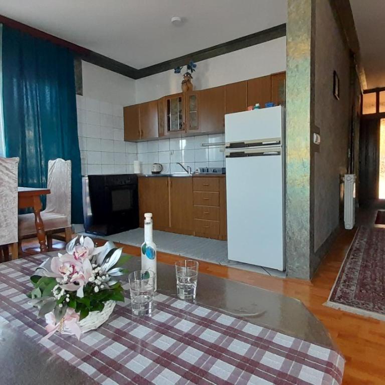 Romansa - Two-Bedroom Apartment - 17