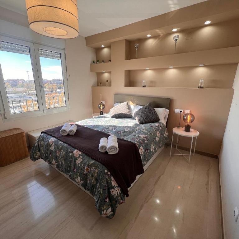 H&H Suite Train Station Apartament - Three-Bedroom Apartment - 1