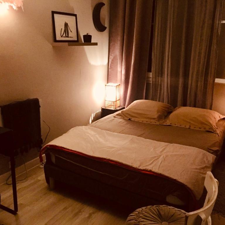 Charmante chambre privée 5/10 mn du CentreVille/Port-Jardin/Parking - Habitación Doble Estándar con ventilador - 5