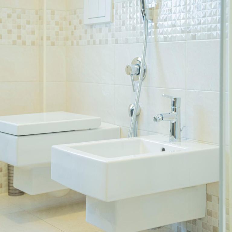 076 - Casa La Libreria, Centro città di Chiavari, 500 metri da mare e spiagge - 2 CAMERE DA LETTO - Appartamento con 2 Camere da Letto - 38