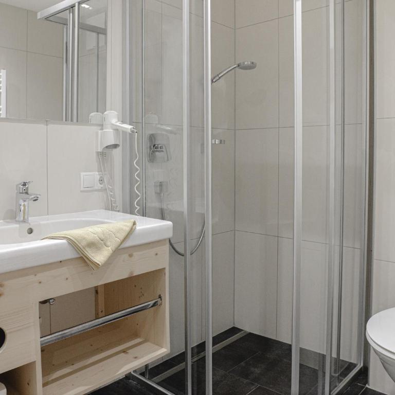 Hotel Mitterhof - Doppel- oder Zweibettzimmer - 3