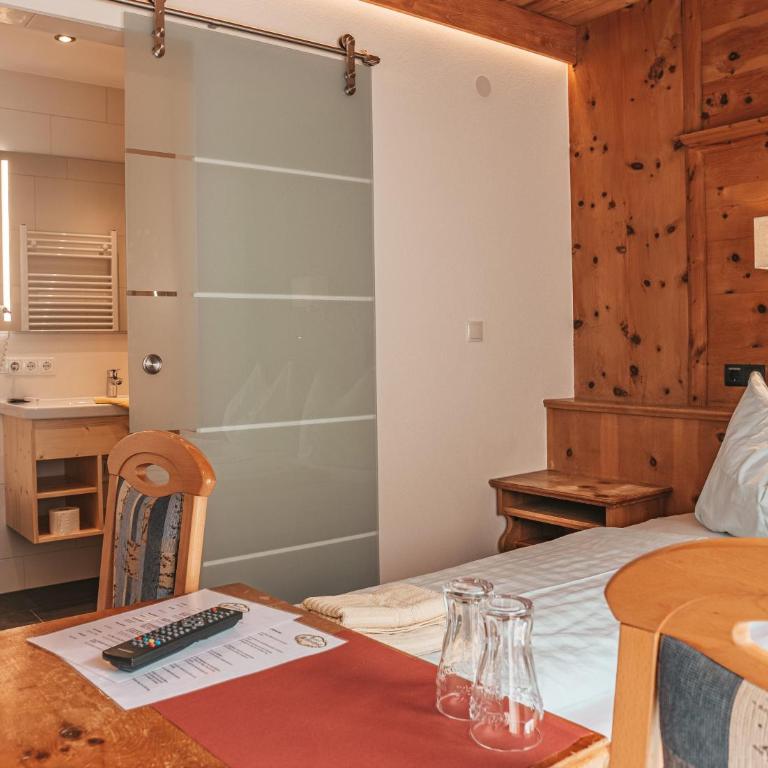 Hotel Mitterhof - Superior Dreibettzimmer - 4