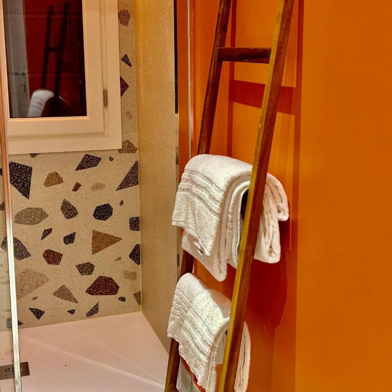 Farini Suites wi-fi - Camera Matrimoniale con Bagno Privato - 34
