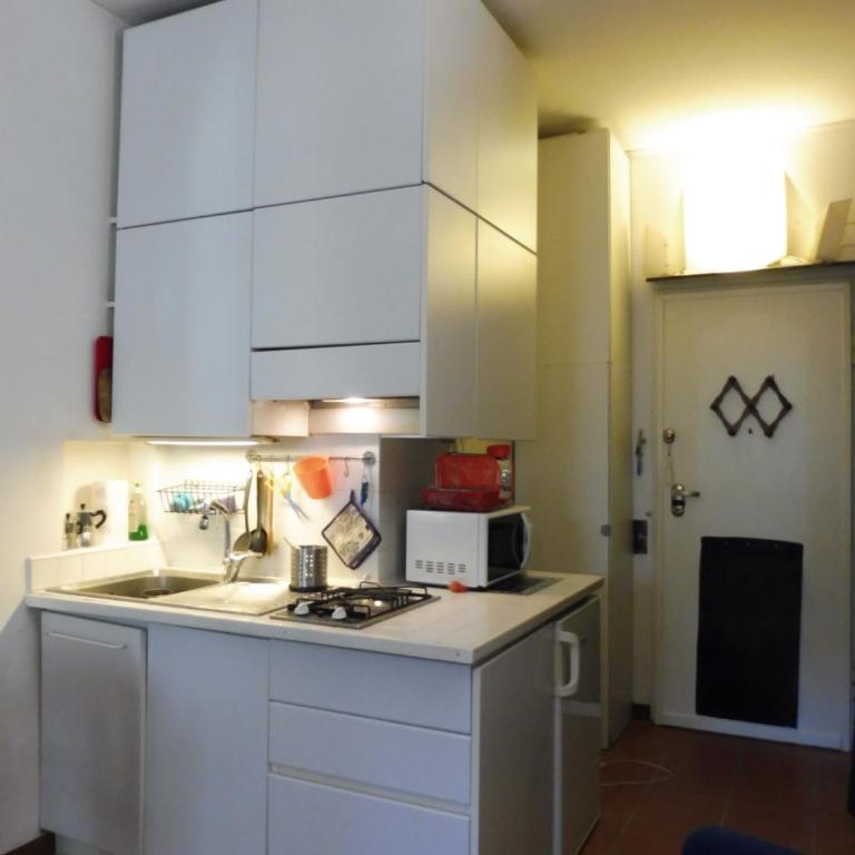 studio-apartment with small garden - Monolocale - 7