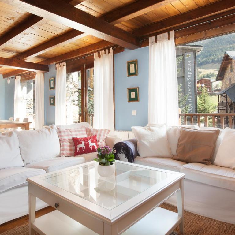 Tarter Chalets Apartaments - Four Bedroom Chalet Apartment with a Fireplace - 22