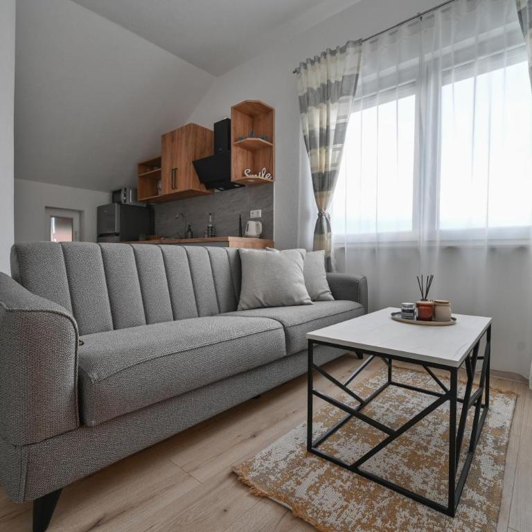Apartman UMA - Two-Bedroom Apartment - 12