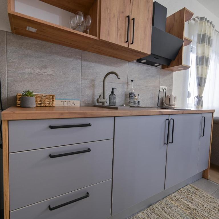 Apartman UMA - Two-Bedroom Apartment - 8