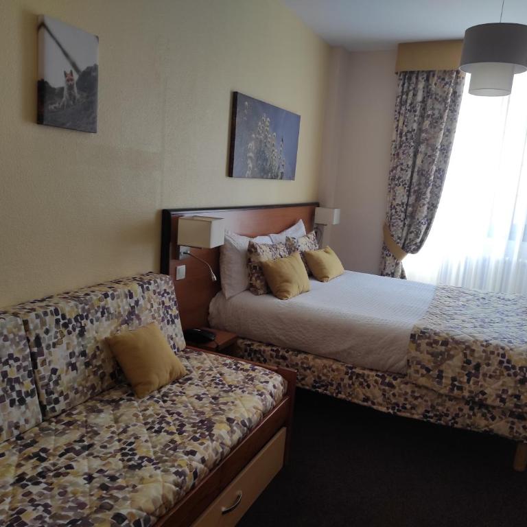 Hôtel Saint-Georges - Chambre Triple - 2