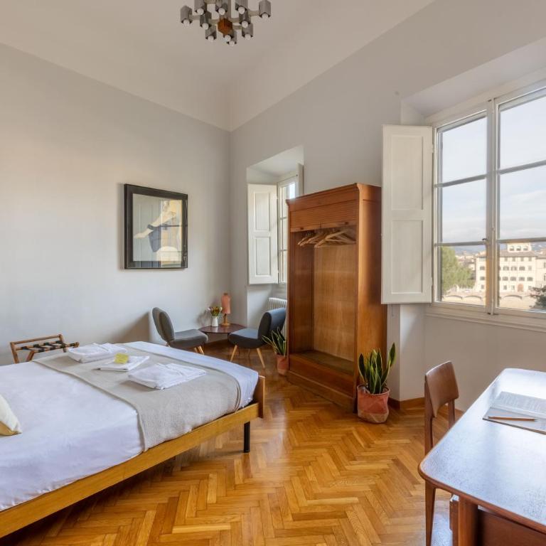 FuordArno Bed & Breakfast - Camera Matrimoniale con Vista Città e Bagno Privato Esterno - 1