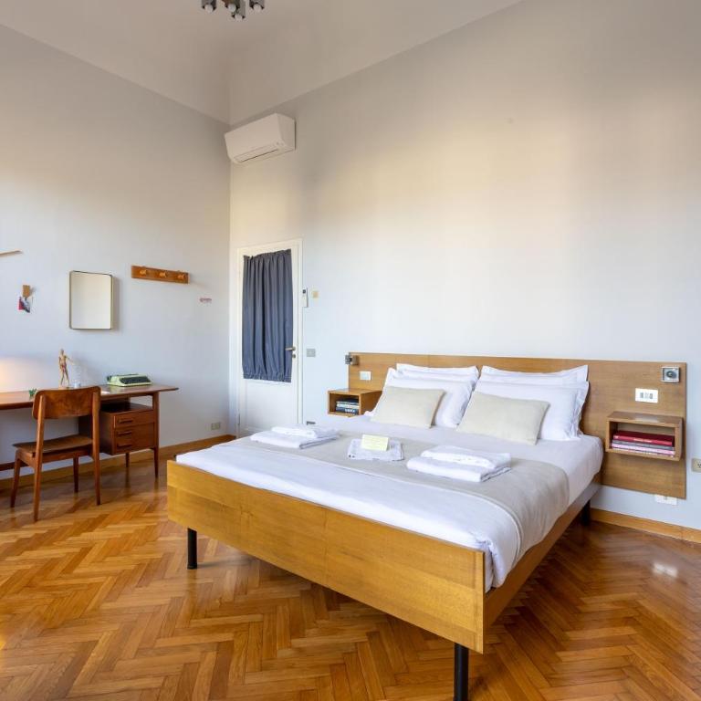 FuordArno Bed & Breakfast - Camera Matrimoniale con Vista Città e Bagno Privato Esterno - 13